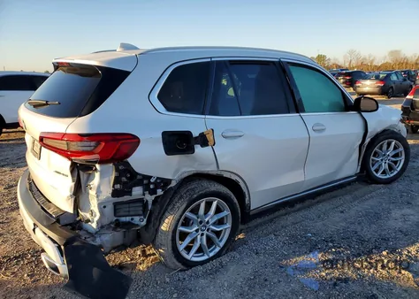 2019 BMW X5 xDrive40I z USA, uszkodzony, nr VIN 5UXCR6C5XKLK79471